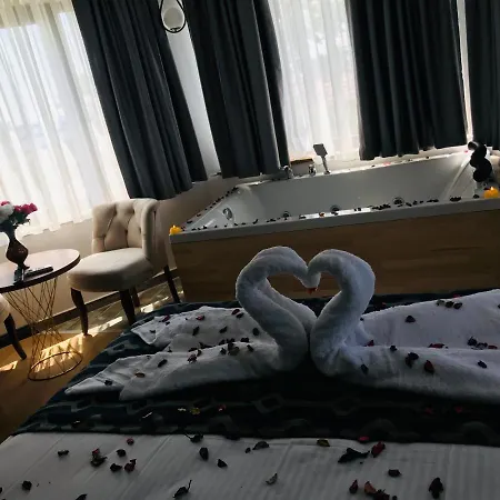 Newalla Old 3* Стамбул