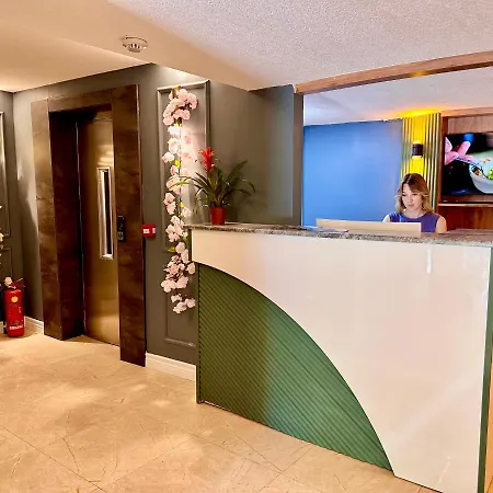 Newalla Old فندق اسطنبول