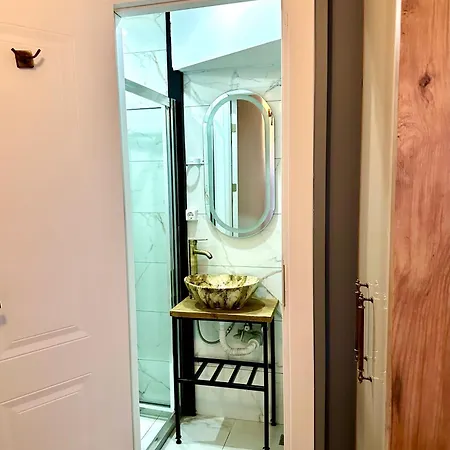 Hotel Newalla Old 5*