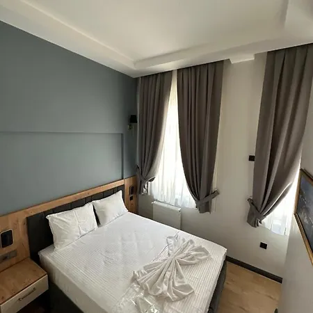 Newalla Old Hotel