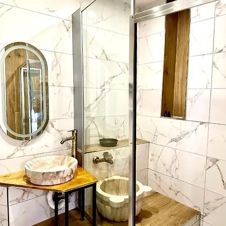 Hotel Newalla Old 3*