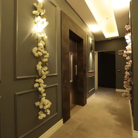 Hotel Newalla Old 3*