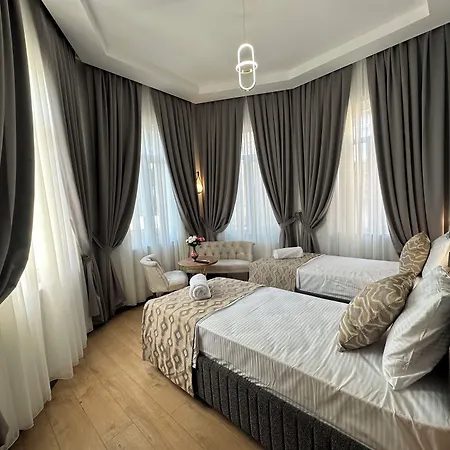 Hotel Newalla Old 3*
