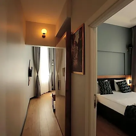 Newalla Old Hotel 3*