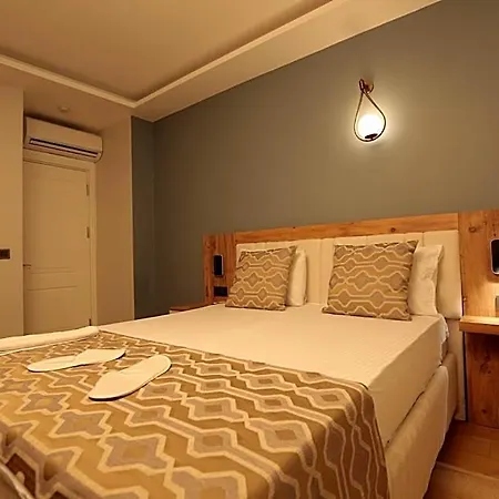 Newalla Old Hotel