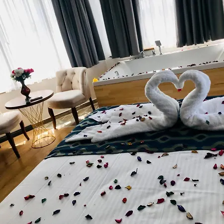 Newalla Old 3* Стамбул