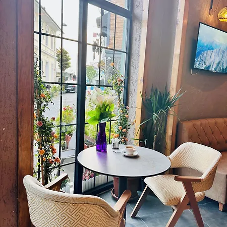 Hotel Newalla Old